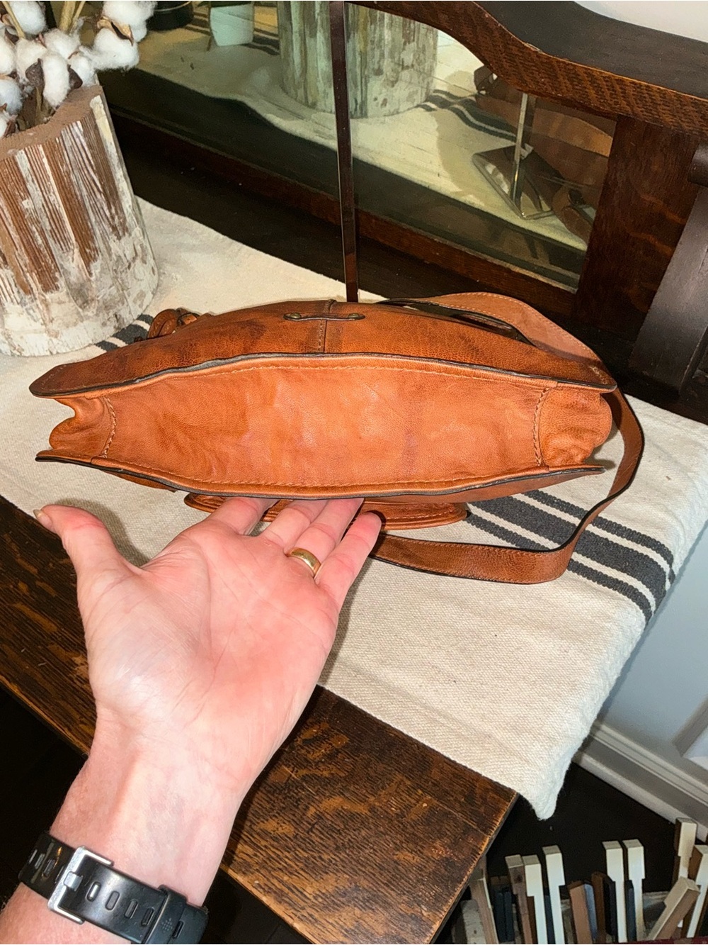 RARE Frye Leather Cameron Magazine Crossbody Bag Cognac Brown Retail $438 - Picture 8 of 12